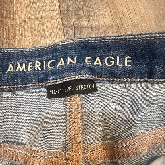 American Eagle Outfitters Women's Distressed Blue Jean Shorts button fly - Picture 4 of 8